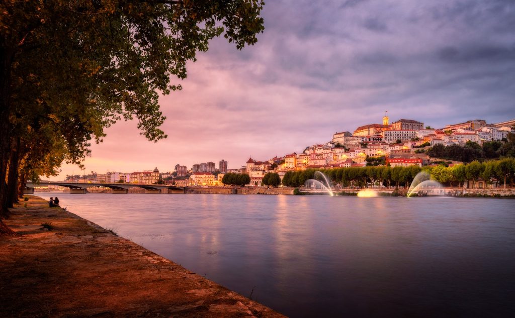 Coimbra
Sunset
Riverside