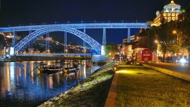 Ruta 2 días en Oporto saliendo y regresando a Lisboa Ponte-Luis-I-Porto-Gaia Porto a noite