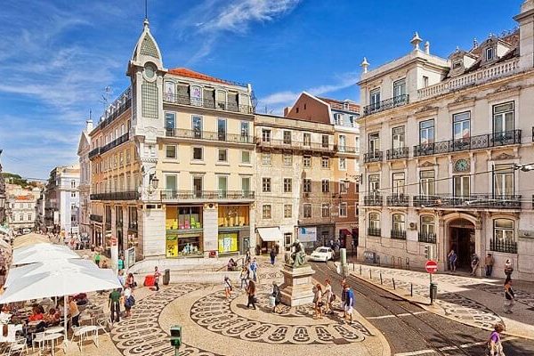 Roteiro Portugal Espanha: Descobre ambos os Paises templo romano evora évora espanha cascais porto porto tour tour porto santiago compostela sevilha lisboa lisboa tour lisbon tour tour lisboa