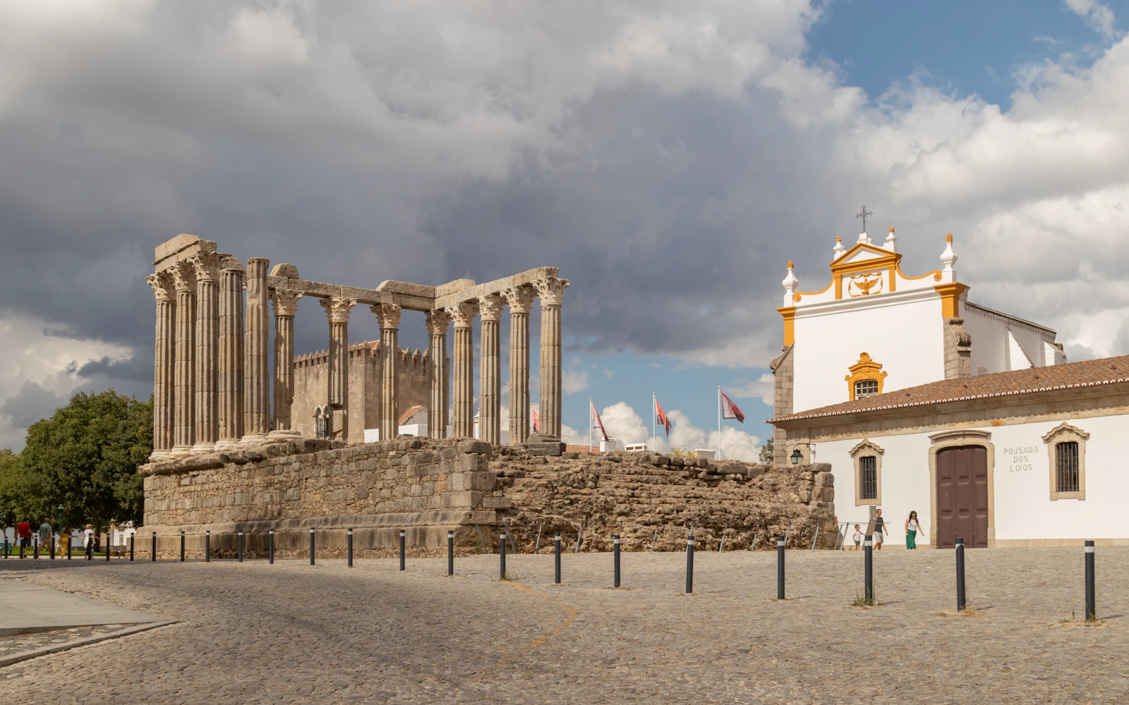 evora temple