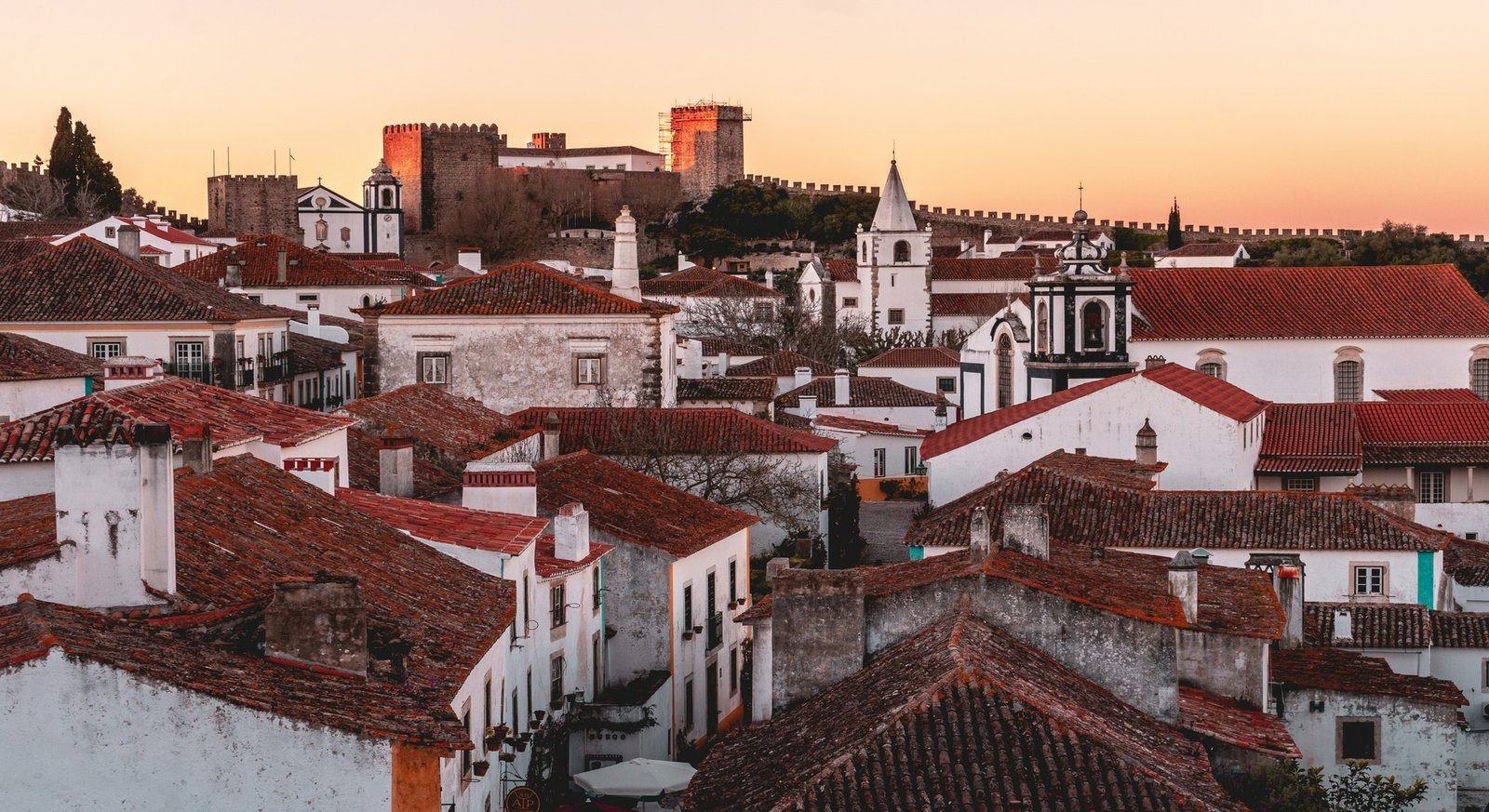 Whitewashed houses and medieval walls in Óbidos