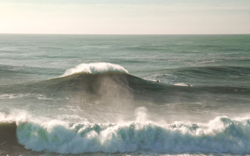 nazare waves