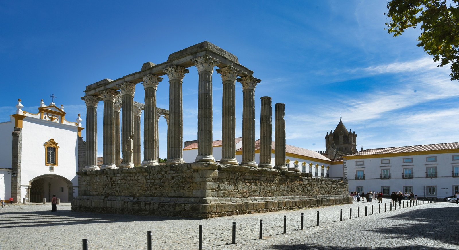 Templo Romano de Diana en el centro histórico de Évora