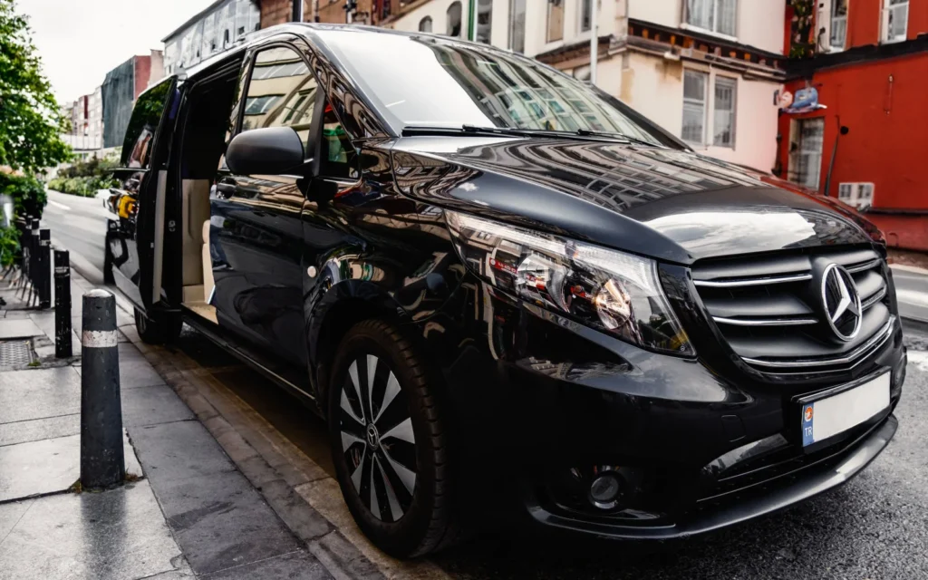 Mercedes V Van